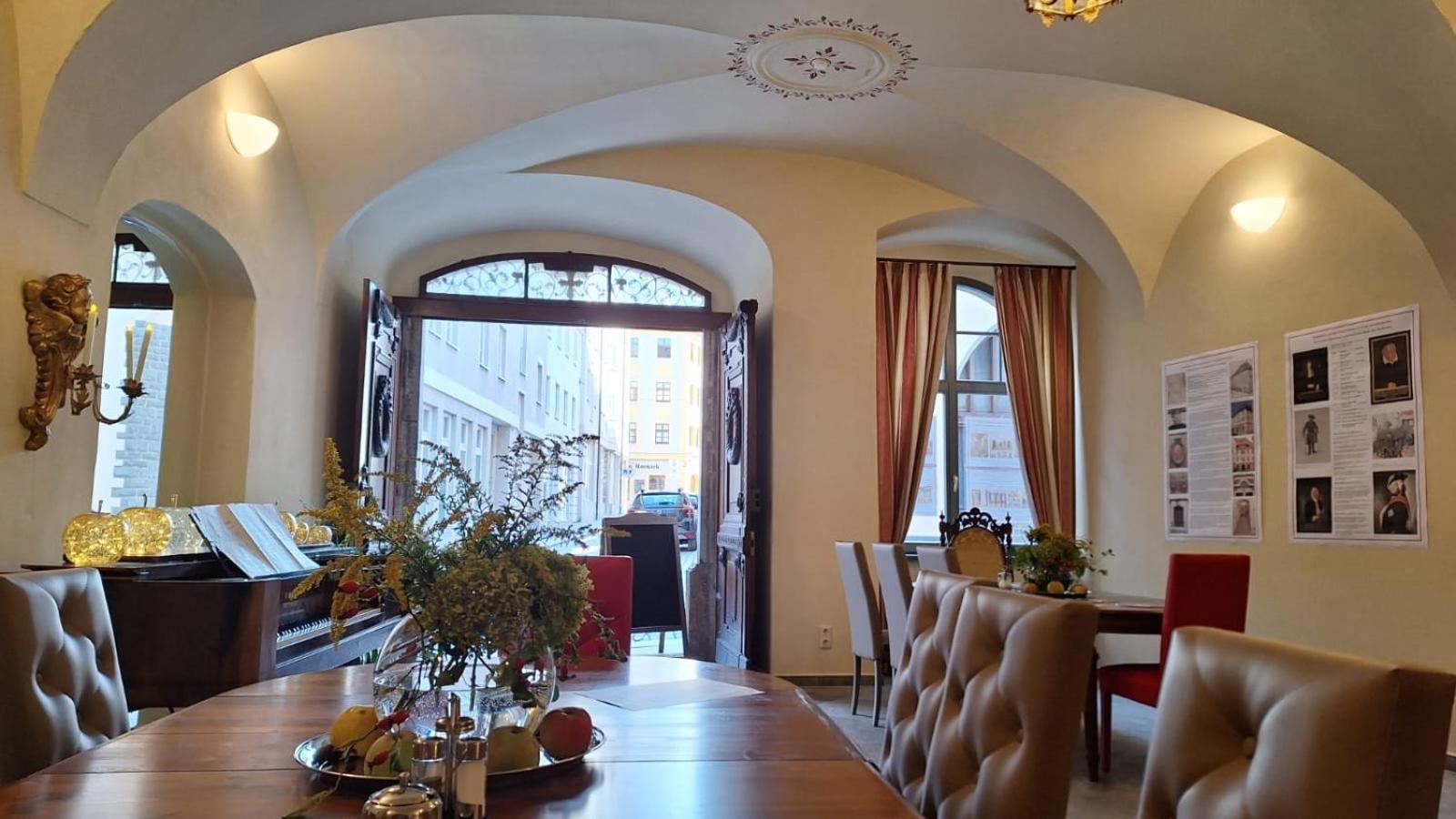 Stadtpalais Koenigssuite Maximal 2 Personen Und 1 Kleinkind Bautzen Exterior photo
